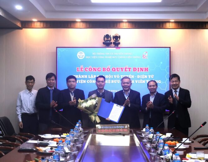 Lễ công bố thành lập Chi Hội Vô tuyến – Điện tử Học viện Công nghệ Bưu chính Viễn thông