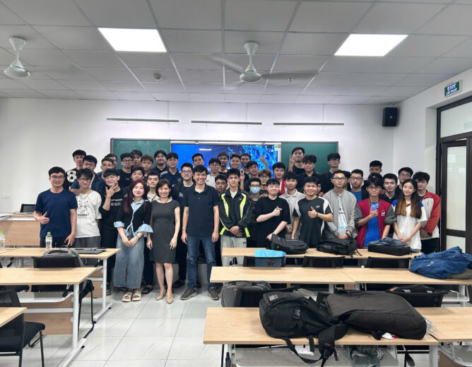 Khoa Viễn thông 1 hợp tác đào tạo cùng Ericsson Việt Nam: Đưa điện toán đám mây vào giảng đường