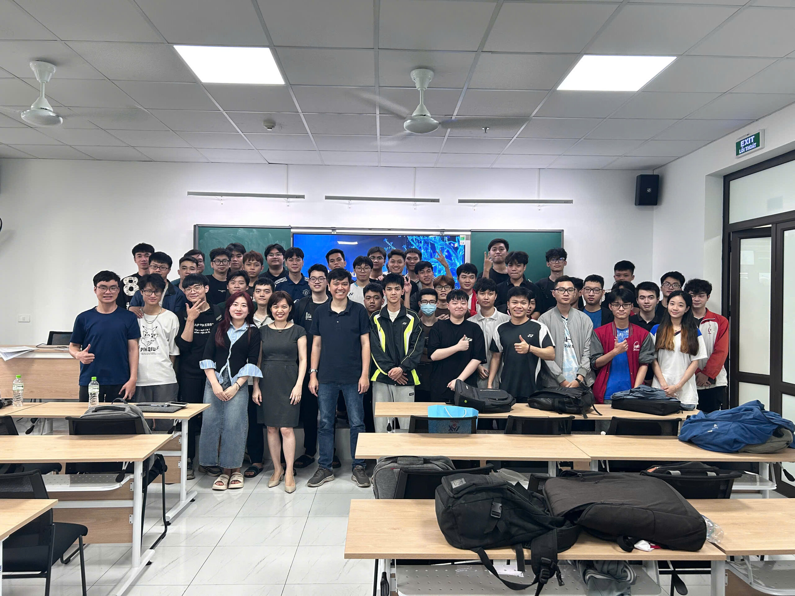 Khoa Viễn thông 1 hợp tác đào tạo cùng Ericsson Việt Nam: Đưa điện toán đám mây vào giảng đường